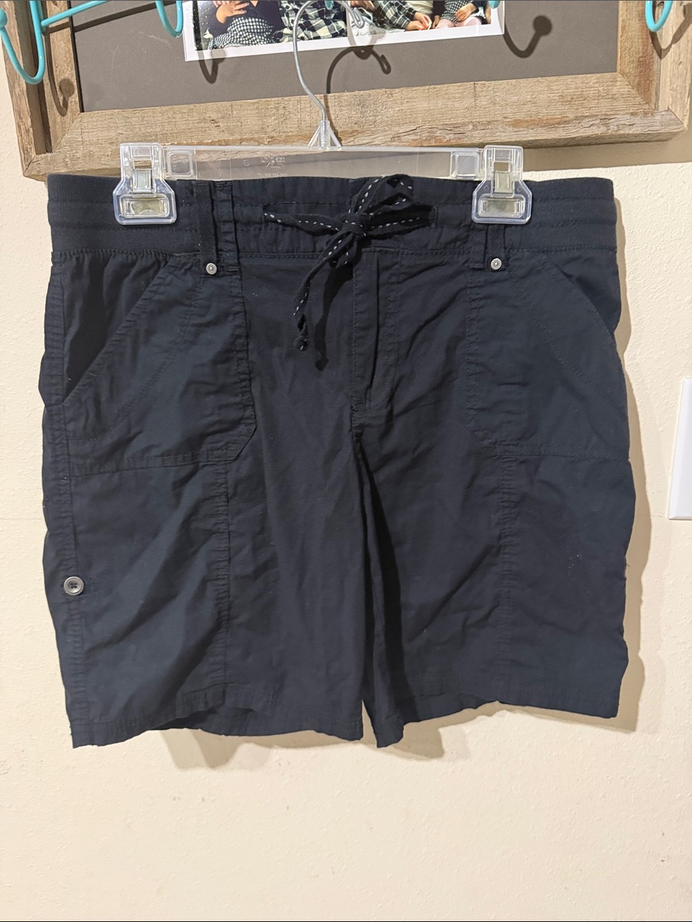 Khakis & Company Women's Black Drawstring Cargo Shorts with Pockets